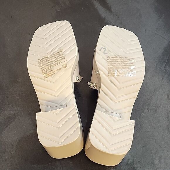 BRAND NEW FOREVER HANI STUDDED EMBELLISHMENTS JELLY BLOCK HEEL OPEN TOE SANDAL - Picture 11 of 13